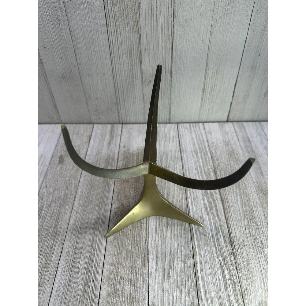 Vintage Brass 6" Tall Claw Sculpture Stand for Home Decor Piece MCM Industrial - Picture 2 of 8